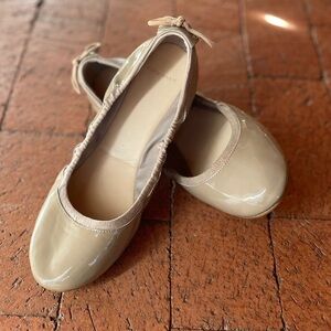 Cole Haan beige patent leather ballet flats, size 8